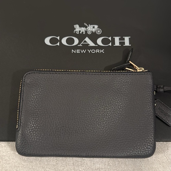 New Coach Navy Leather Wristlet - Picture 3 of 13